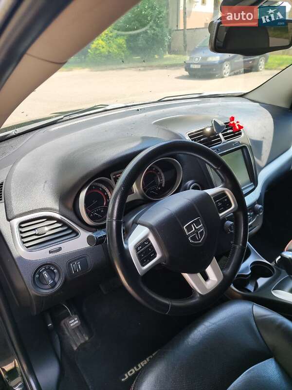 Внедорожник / Кроссовер Dodge Journey 2015 в Львове