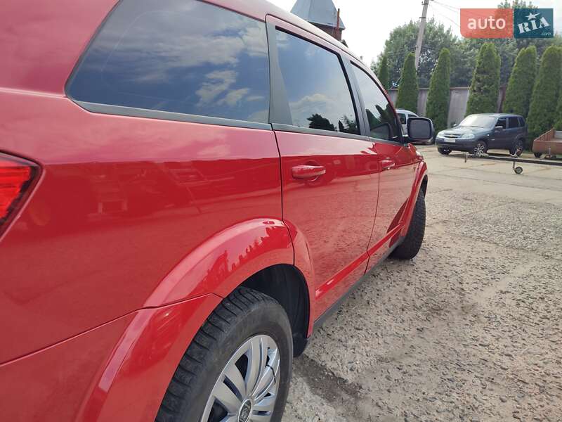 Внедорожник / Кроссовер Dodge Journey 2016 в Лубнах