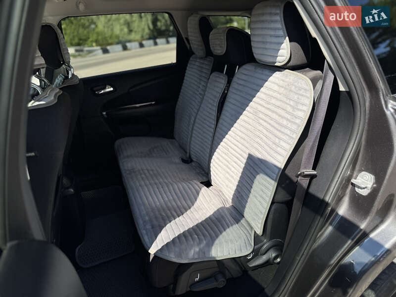 Внедорожник / Кроссовер Dodge Journey 2016 в Каменском