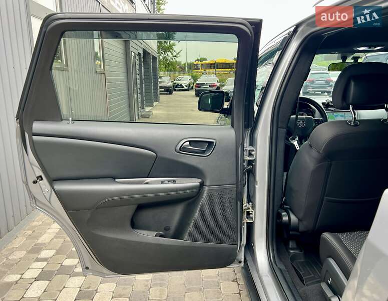 Позашляховик / Кросовер Dodge Journey 2016 в Києві
