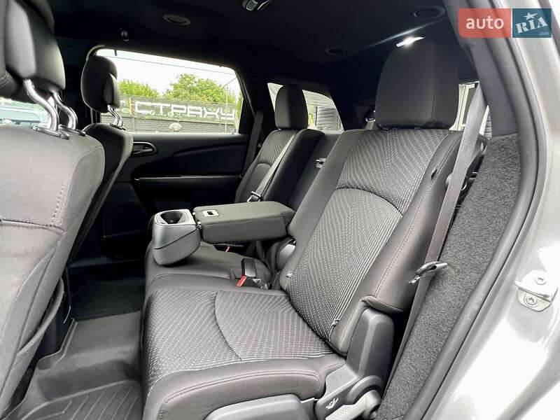 Позашляховик / Кросовер Dodge Journey 2016 в Києві