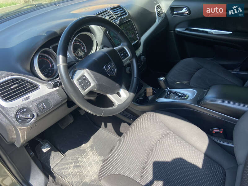 Позашляховик / Кросовер Dodge Journey 2016 в Чернівцях