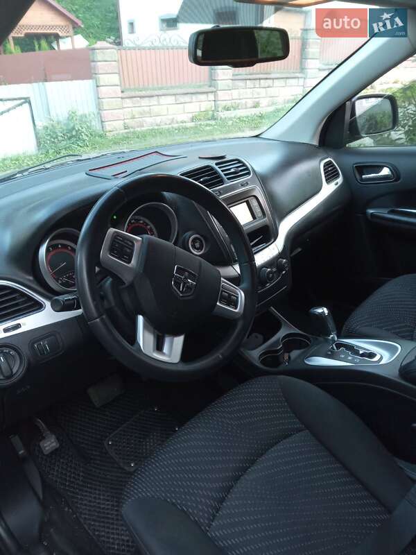 Внедорожник / Кроссовер Dodge Journey 2017 в Рахове