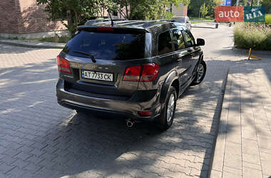 Позашляховик / Кросовер Dodge Journey 2016 в 