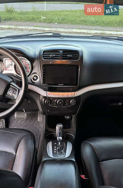 Внедорожник / Кроссовер Dodge Journey 2015 в 