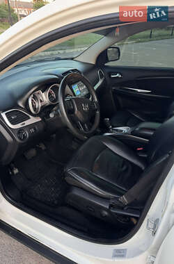 Внедорожник / Кроссовер Dodge Journey 2015 в 