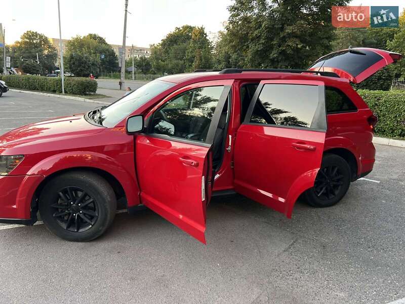 Позашляховик / Кросовер Dodge Journey 2012 в Черкасах