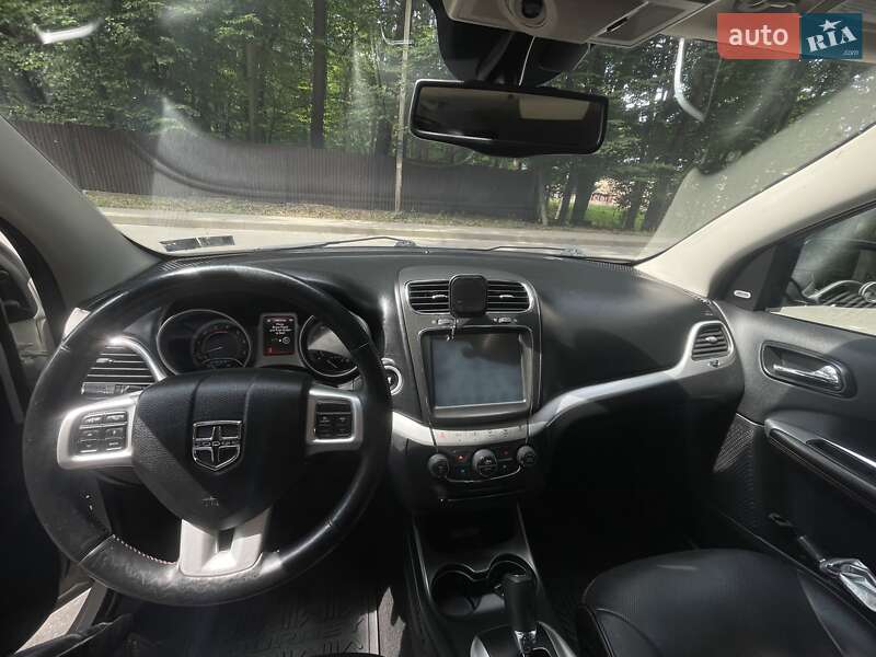 Позашляховик / Кросовер Dodge Journey 2015 в Львові