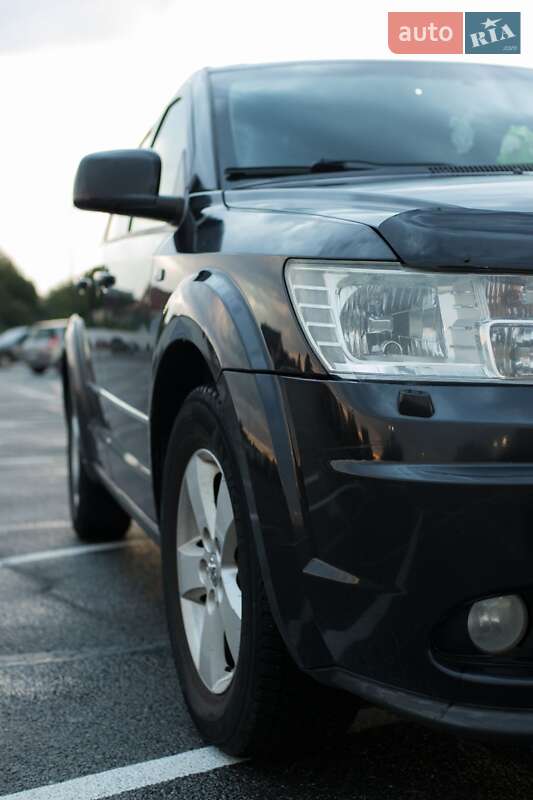 Внедорожник / Кроссовер Dodge Journey 2010 в Ужгороде