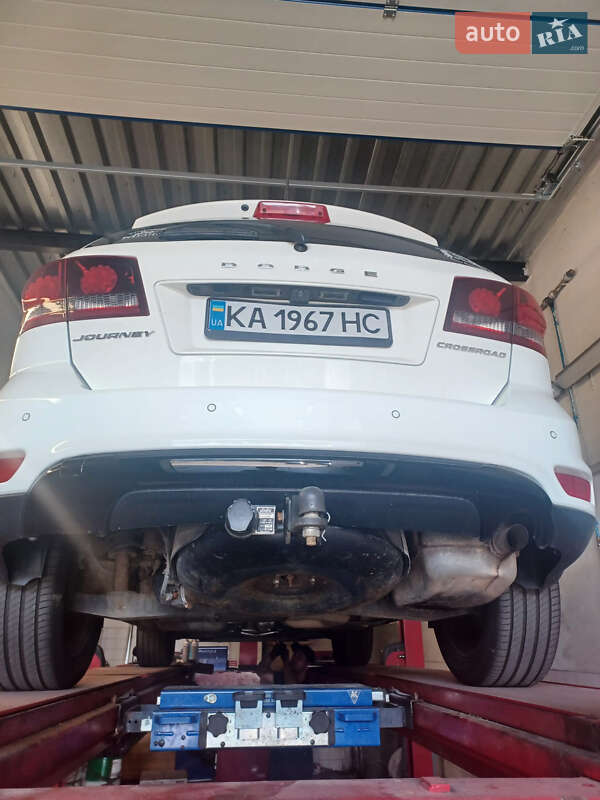 Внедорожник / Кроссовер Dodge Journey 2015 в Вышгороде