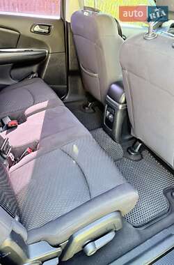 Внедорожник / Кроссовер Dodge Journey 2012 в 