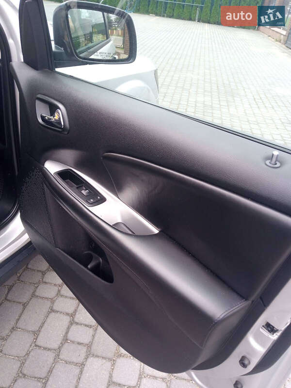 Позашляховик / Кросовер Dodge Journey 2014 в Самборі фото 3 Позашляховик / Кросовер Dodge Journey 2014 в Самборі