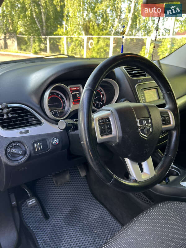 Внедорожник / Кроссовер Dodge Journey 2016 в Самборе