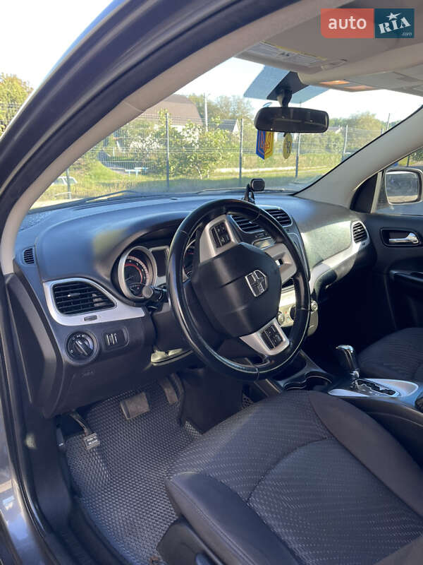 Внедорожник / Кроссовер Dodge Journey 2013 в Ровно