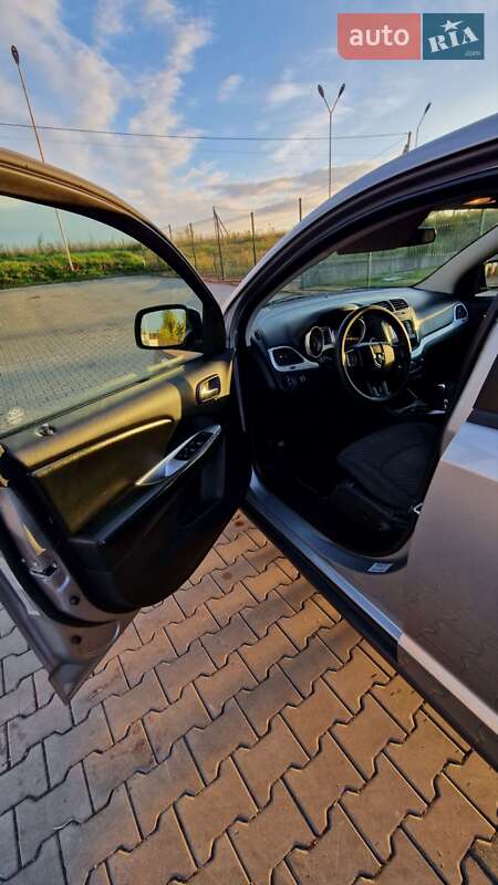 Позашляховик / Кросовер Dodge Journey 2016 в Луцьку