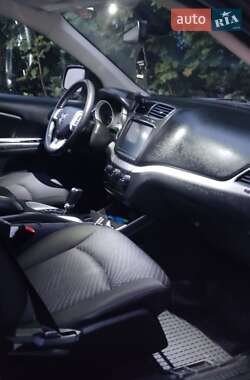 Внедорожник / Кроссовер Dodge Journey 2019 в 