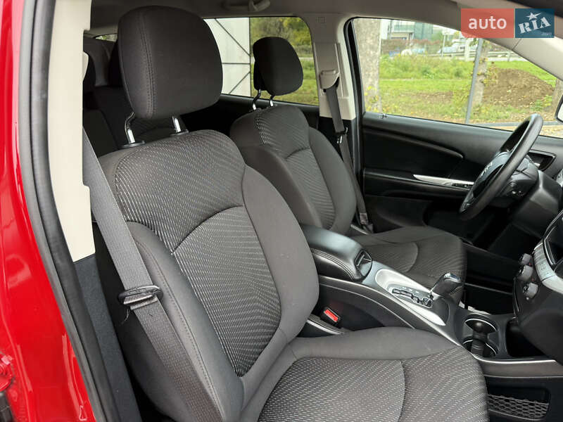 Позашляховик / Кросовер Dodge Journey 2018 в Стрию