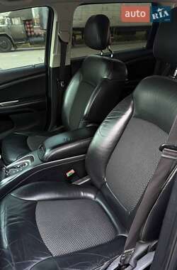 Позашляховик / Кросовер Dodge Journey 2015 в  фото 14 Позашляховик / Кросовер Dodge Journey 2015 в