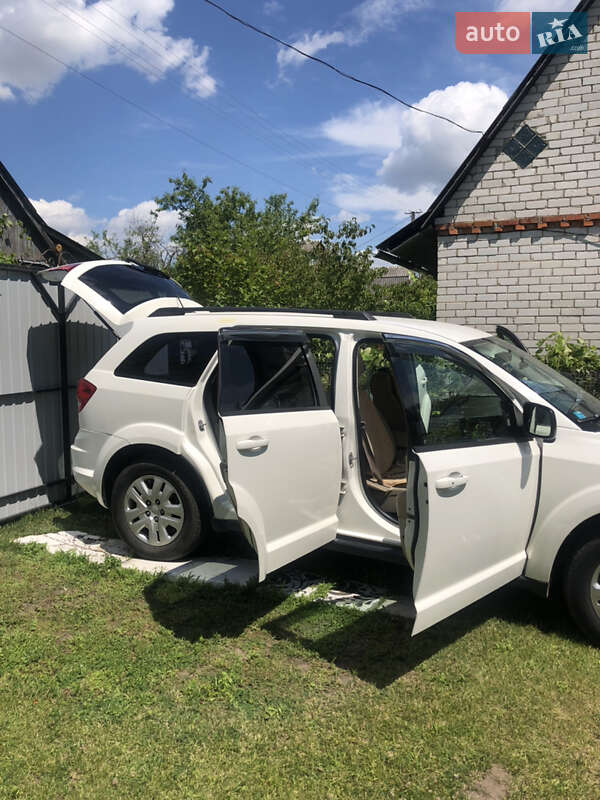 Позашляховик / Кросовер Dodge Journey 2014 в Чернігові