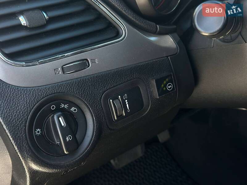 Позашляховик / Кросовер Dodge Journey 2017 в Одесі фото 9 Позашляховик / Кросовер Dodge Journey 2017 в Одесі