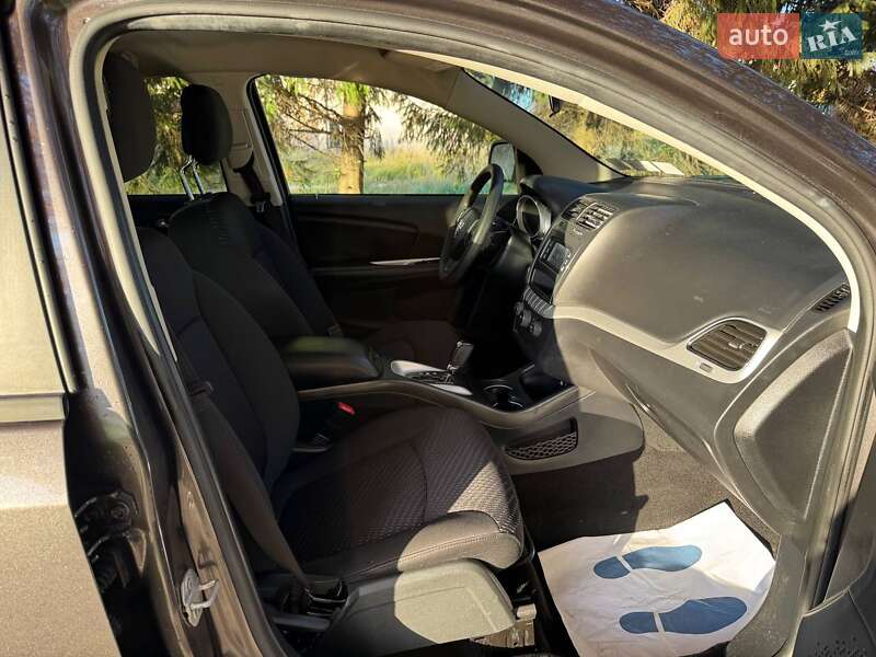 Позашляховик / Кросовер Dodge Journey 2017 в Львові фото 14 Позашляховик / Кросовер Dodge Journey 2017 в Львові
