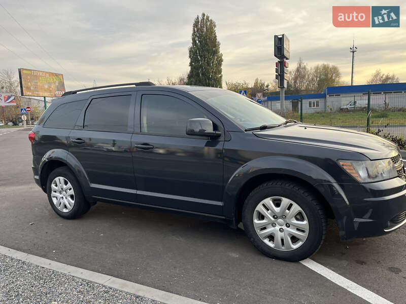 Внедорожник / Кроссовер Dodge Journey 2017 в Вишневом