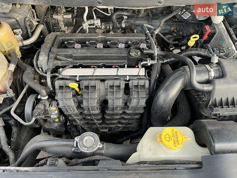 Внедорожник / Кроссовер Dodge Journey 2017 в Вишневом