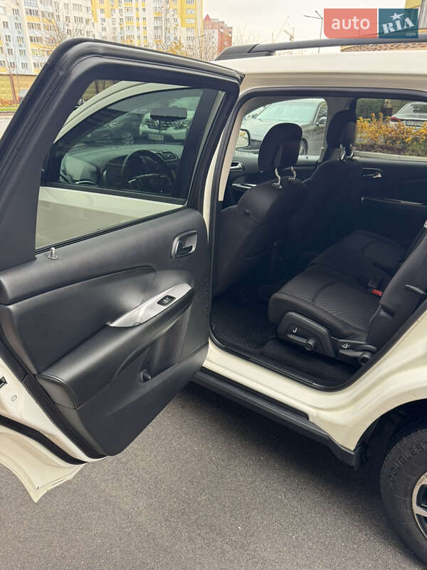Позашляховик / Кросовер Dodge Journey 2016 в Києві фото 13 Позашляховик / Кросовер Dodge Journey 2016 в Києві