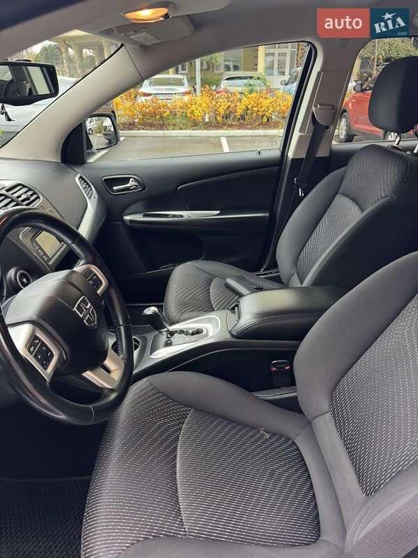 Позашляховик / Кросовер Dodge Journey 2016 в Києві фото 18 Позашляховик / Кросовер Dodge Journey 2016 в Києві