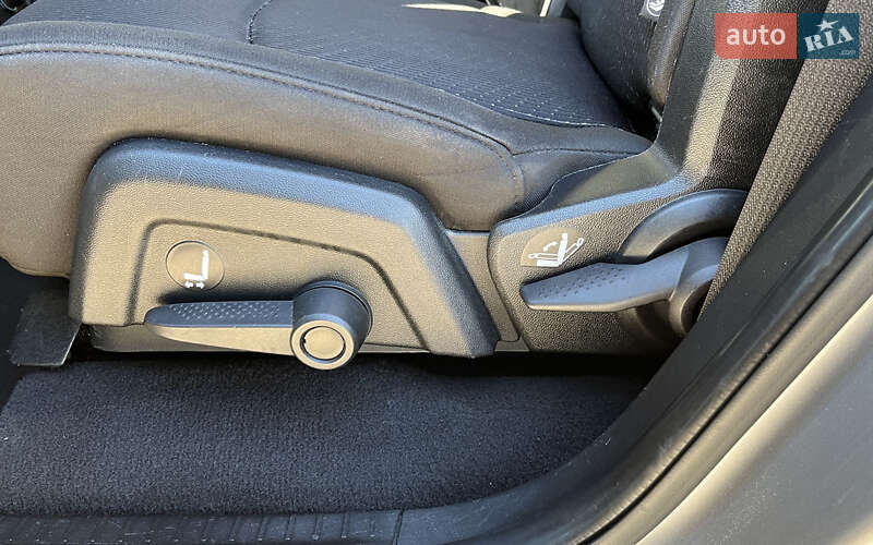 Позашляховик / Кросовер Dodge Journey 2018 в Стрию