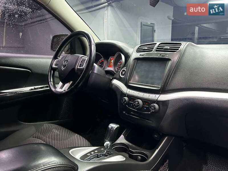 Позашляховик / Кросовер Dodge Journey 2014 в Чернівцях