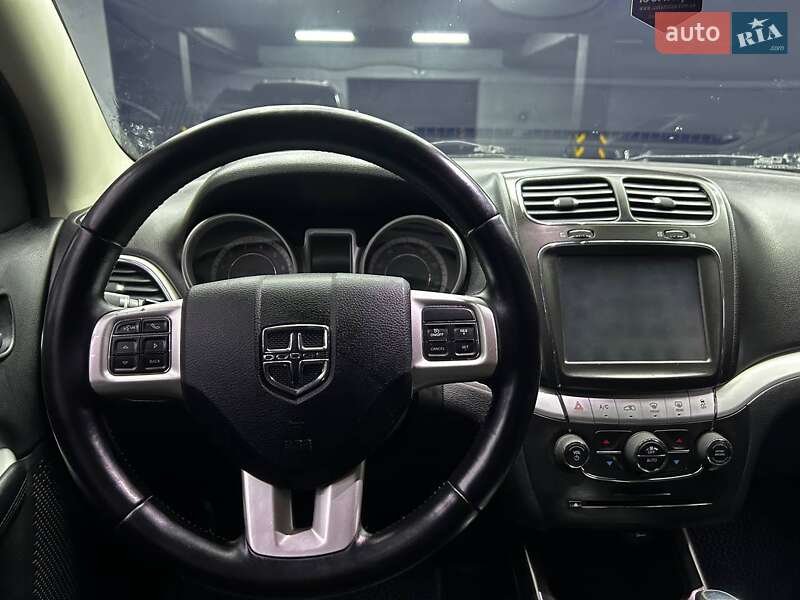 Позашляховик / Кросовер Dodge Journey 2014 в Чернівцях