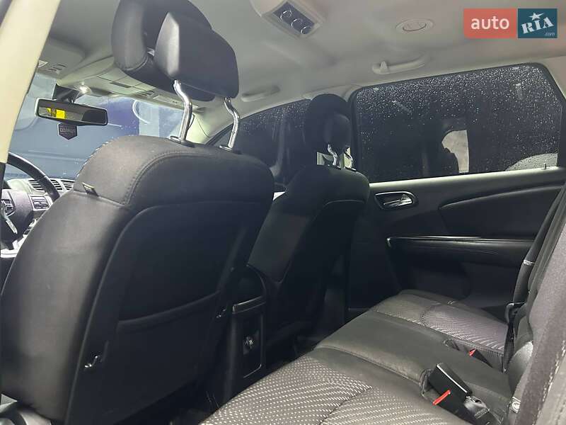 Позашляховик / Кросовер Dodge Journey 2014 в Чернівцях