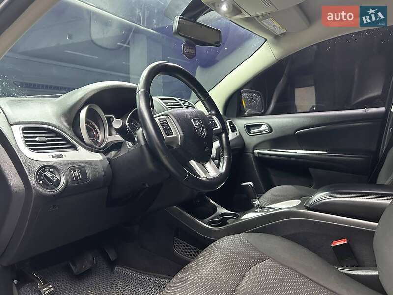 Позашляховик / Кросовер Dodge Journey 2014 в Чернівцях