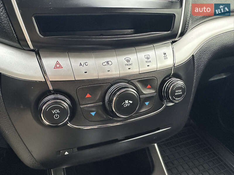 Позашляховик / Кросовер Dodge Journey 2015 в Хмельницькому фото 32 Позашляховик / Кросовер Dodge Journey 2015 в Хмельницькому