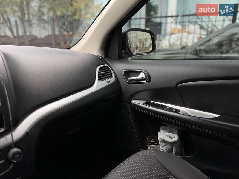 Внедорожник / Кроссовер Dodge Journey 2017 в Киеве фото 30 Внедорожник / Кроссовер Dodge Journey 2017 в Киеве
