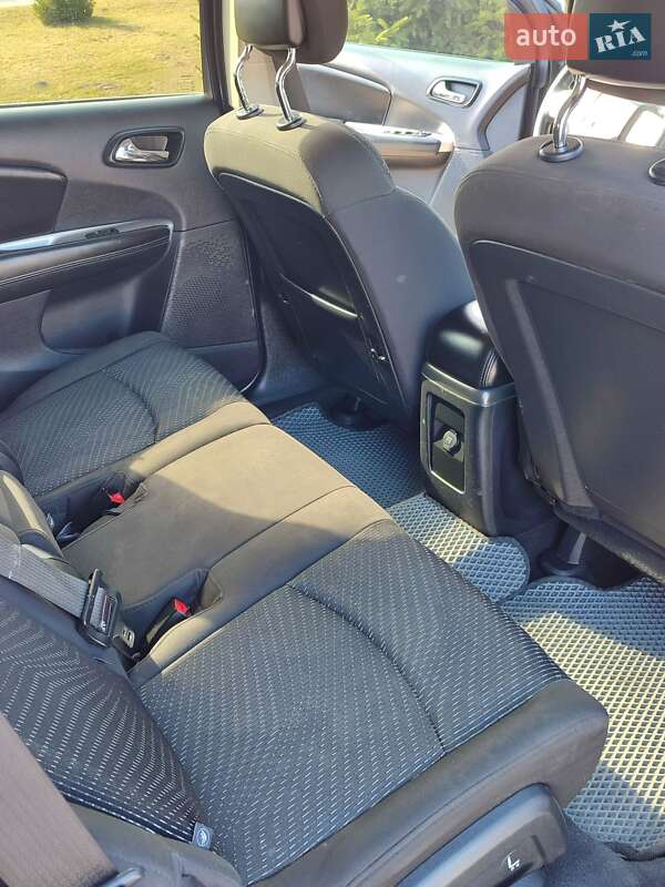 Позашляховик / Кросовер Dodge Journey 2015 в Бродах фото 14 Позашляховик / Кросовер Dodge Journey 2015 в Бродах