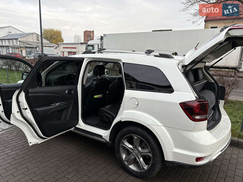Позашляховик / Кросовер Dodge Journey 2017 в Львові фото 17 Позашляховик / Кросовер Dodge Journey 2017 в Львові