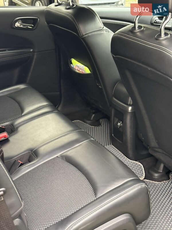 Позашляховик / Кросовер Dodge Journey 2017 в Львові фото 46 Позашляховик / Кросовер Dodge Journey 2017 в Львові