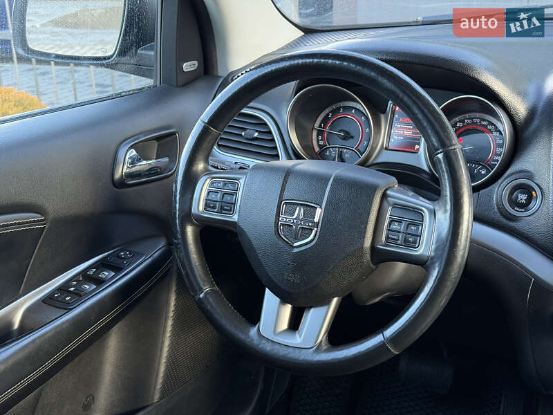 Позашляховик / Кросовер Dodge Journey 2015 в Львові