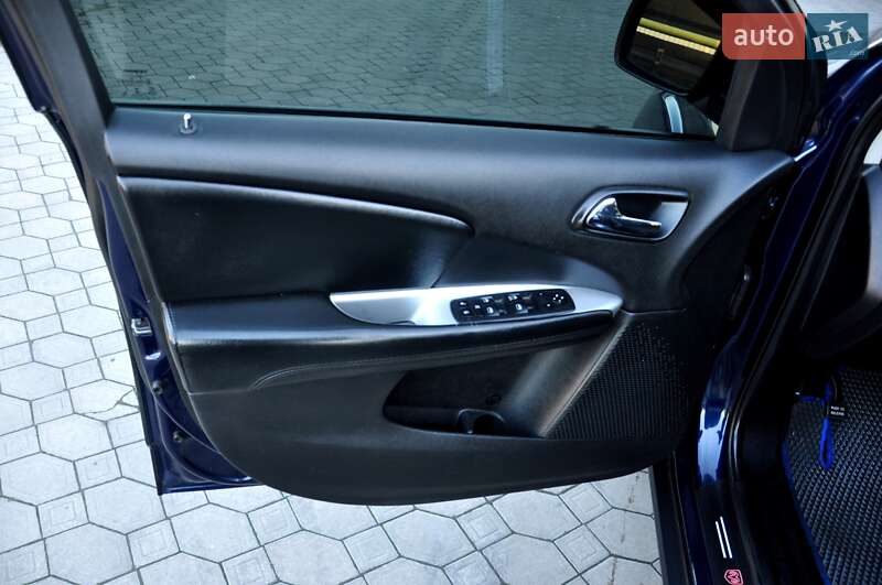 Позашляховик / Кросовер Dodge Journey 2017 в Львові фото 36 Позашляховик / Кросовер Dodge Journey 2017 в Львові