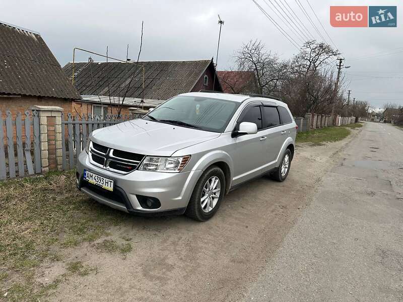 Внедорожник / Кроссовер Dodge Journey 2013 в Любаре