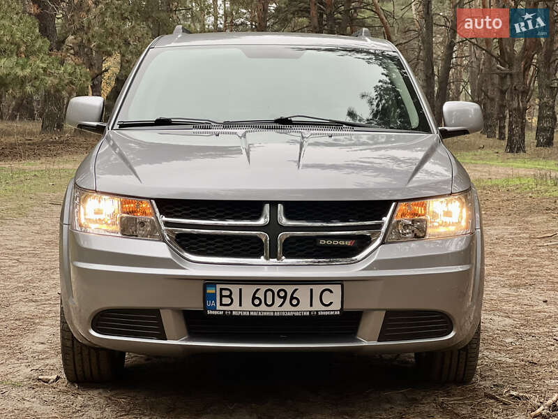 Позашляховик / Кросовер Dodge Journey 2014 в Горішніх Плавнях