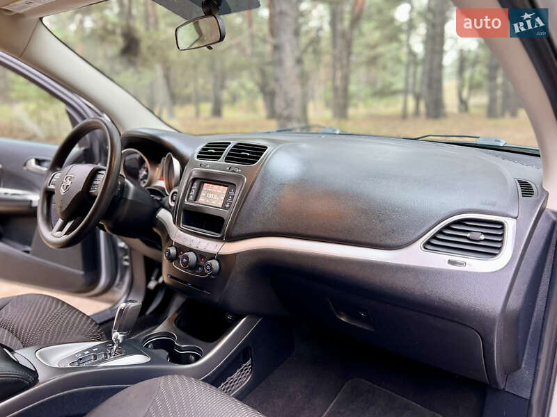 Позашляховик / Кросовер Dodge Journey 2014 в Горішніх Плавнях