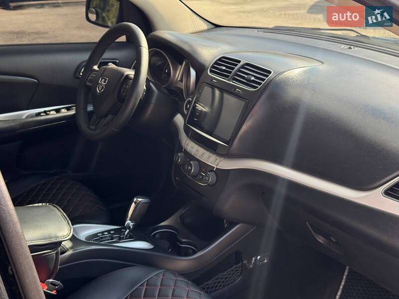 Внедорожник / Кроссовер Dodge Journey 2016 в Каменец-Подольском