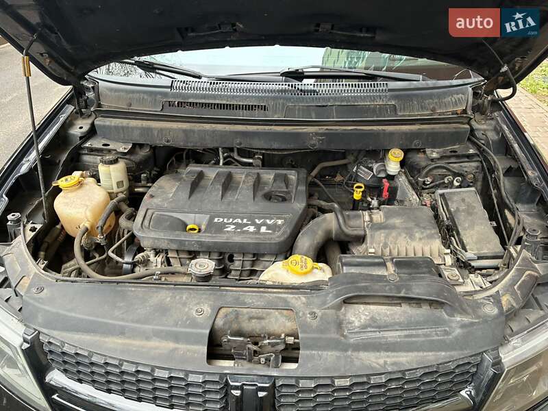 Позашляховик / Кросовер Dodge Journey 2015 в Києві