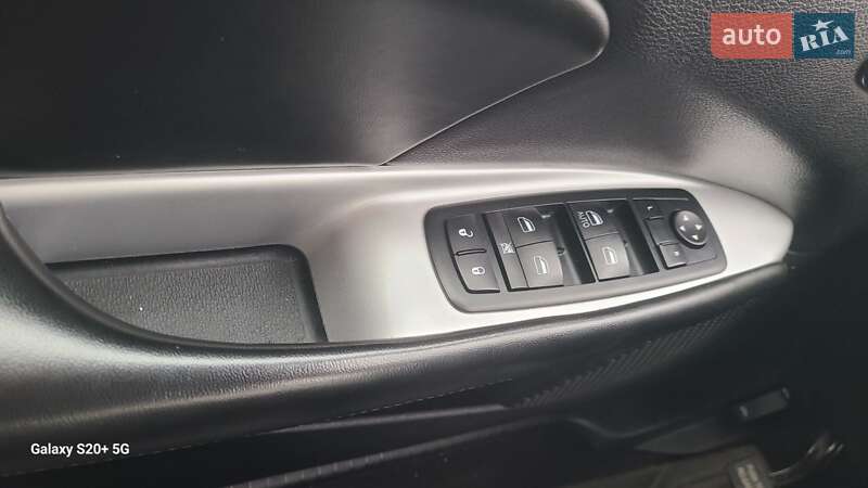 Позашляховик / Кросовер Dodge Journey 2013 в Києві