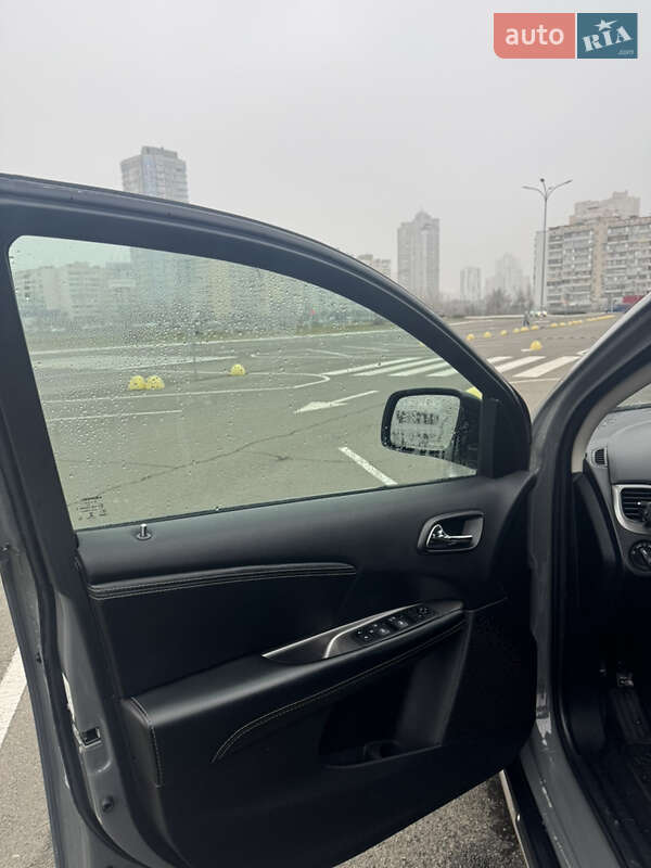 Внедорожник / Кроссовер Dodge Journey 2019 в Киеве
