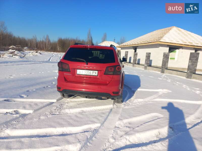 Внедорожник / Кроссовер Dodge Journey 2015 в Михайловке-Рубежовке