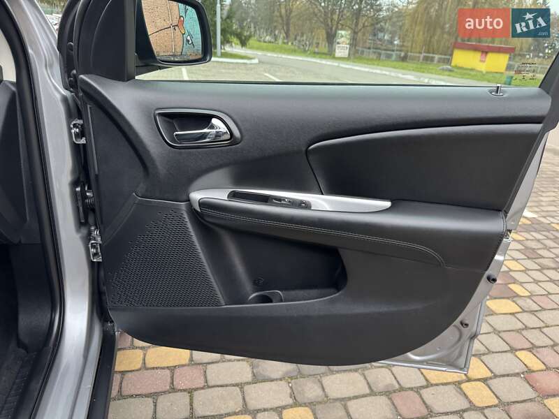 Внедорожник / Кроссовер Dodge Journey 2020 в Луцке